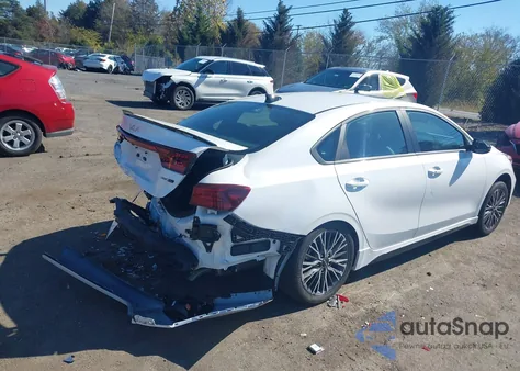 2024 Kia Forte Gt-Line z USA, uszkodzony, nr VIN 3KPF54AD1RE752590